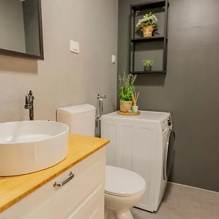 New Delux Garden With Hotube **** Apartment Split