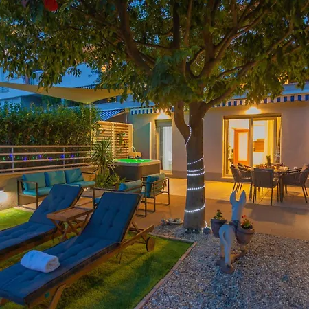 New Delux Garden With Hotube **** Apartment *