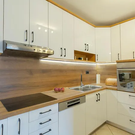 New Delux Garden With Hotube **** * Split