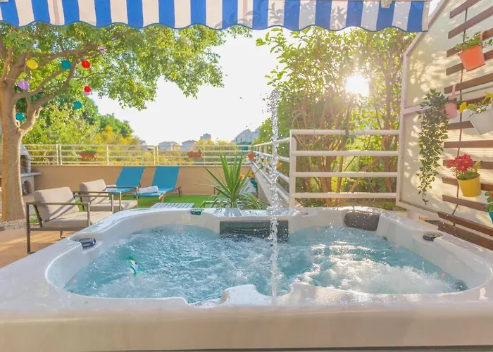 Apartment New Delux Garden With Hotube **** *