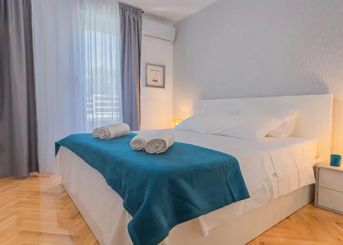 New Delux Garden With Hotube **** Apartment *