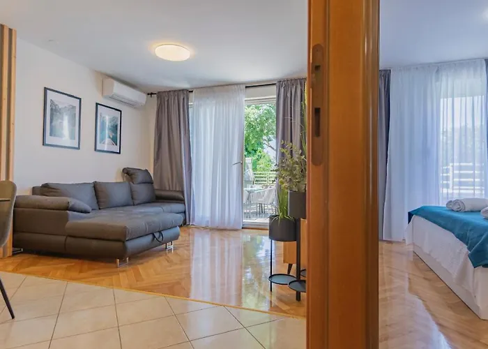 New Delux Garden With Hotube ****