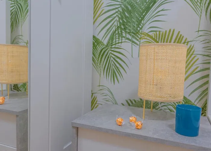 New Delux Garden With Hotube **** Split