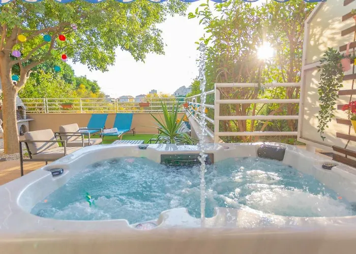 New Delux Garden With Hotube **** * Split